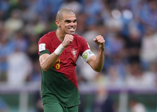 Cùng Bồ Đào Nha vào vòng 1/8 World Cup 2022, Pepe đi vào lịch sử